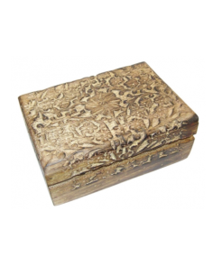 Boîte en bois sculpté